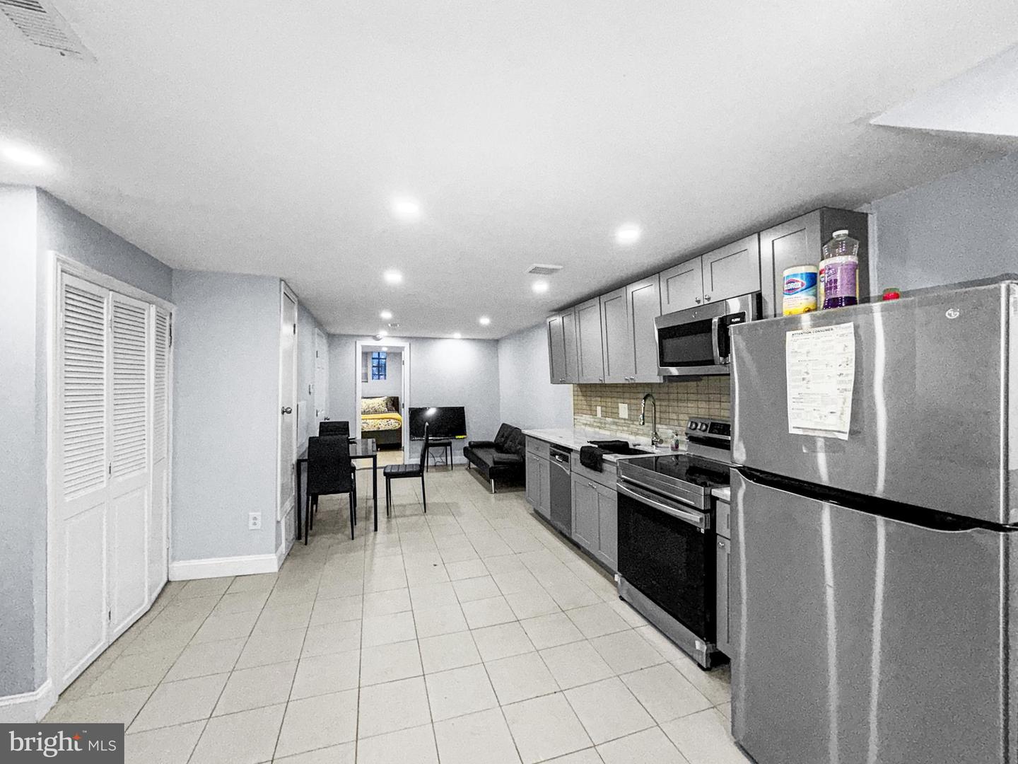 4644 G St #g Property Photo 1