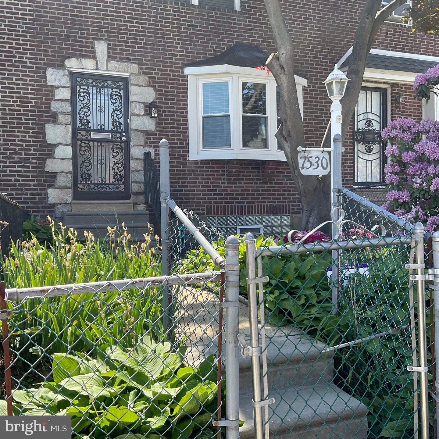 7530 Gilbert St Property Photo 2