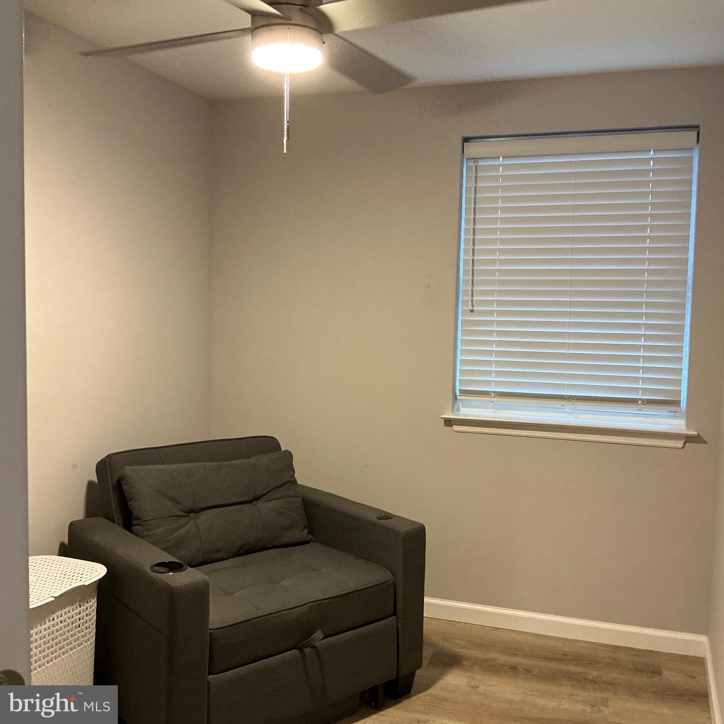 7530 Gilbert St Property Photo 8