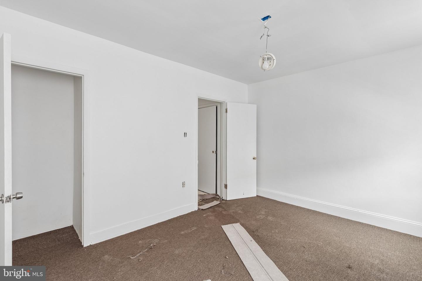 1932 S Bouvier St Property Photo 13