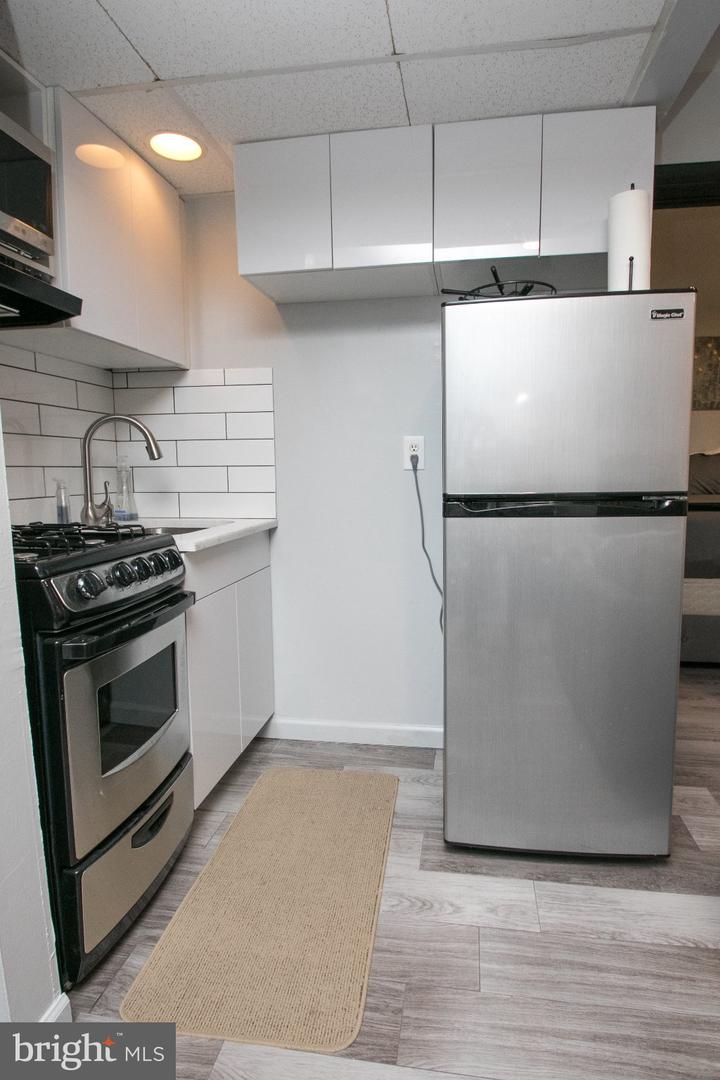 2135 Walnut St #304 Property Photo 5