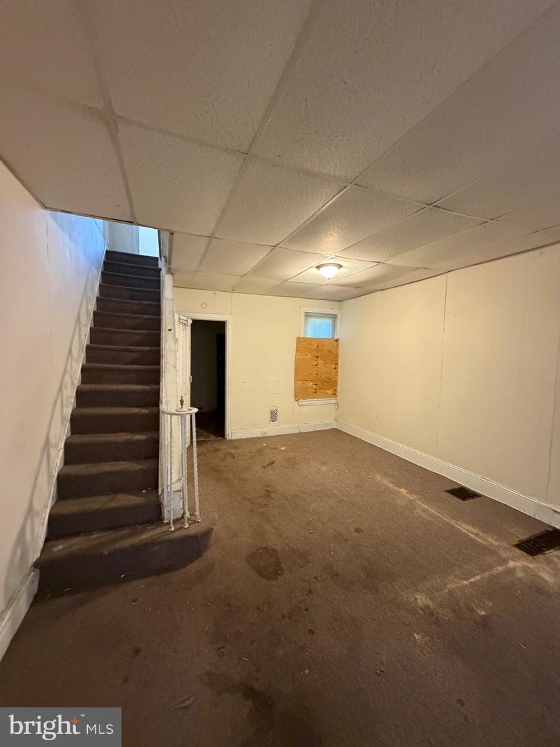 2230 N Cleveland St Property Photo 2