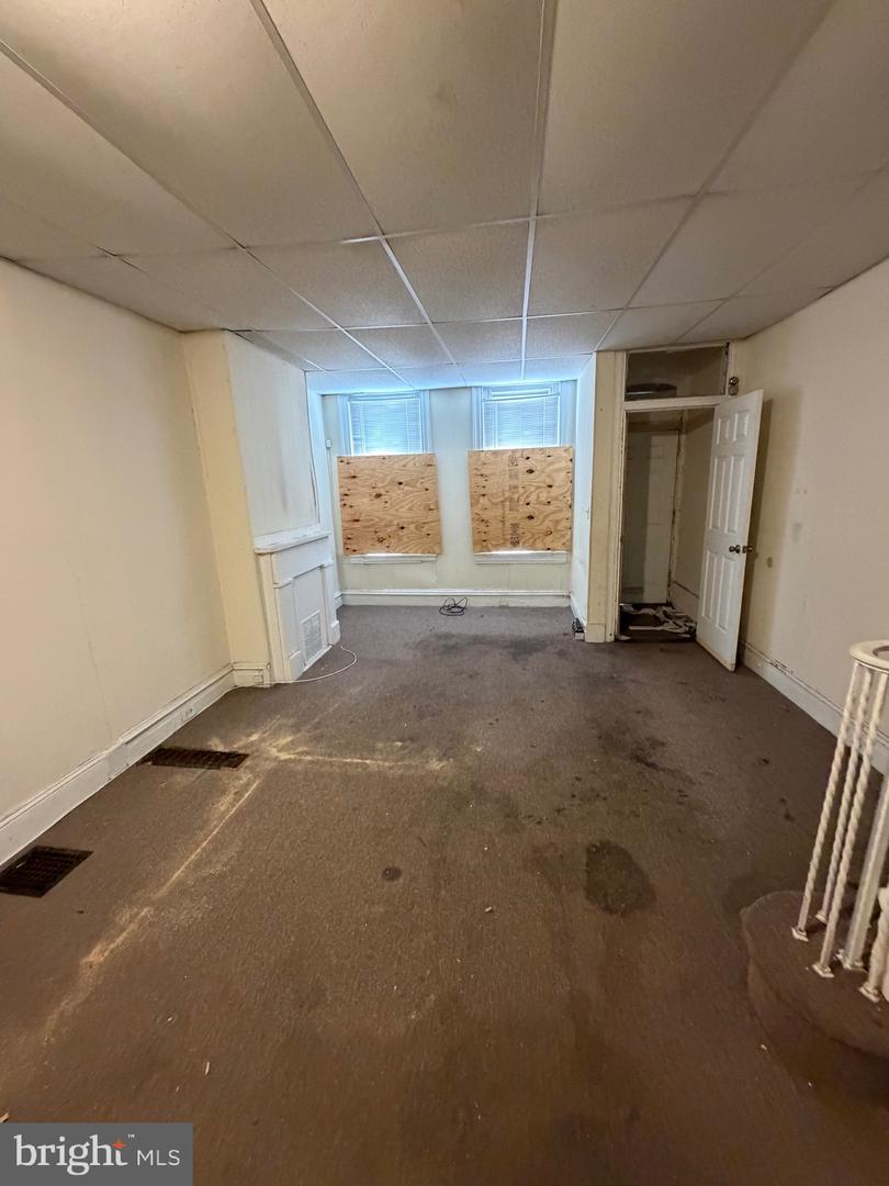 2230 N Cleveland St Property Photo 3