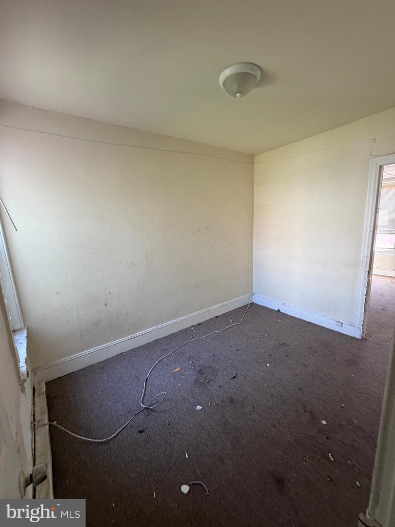 2230 N Cleveland St Property Photo 7