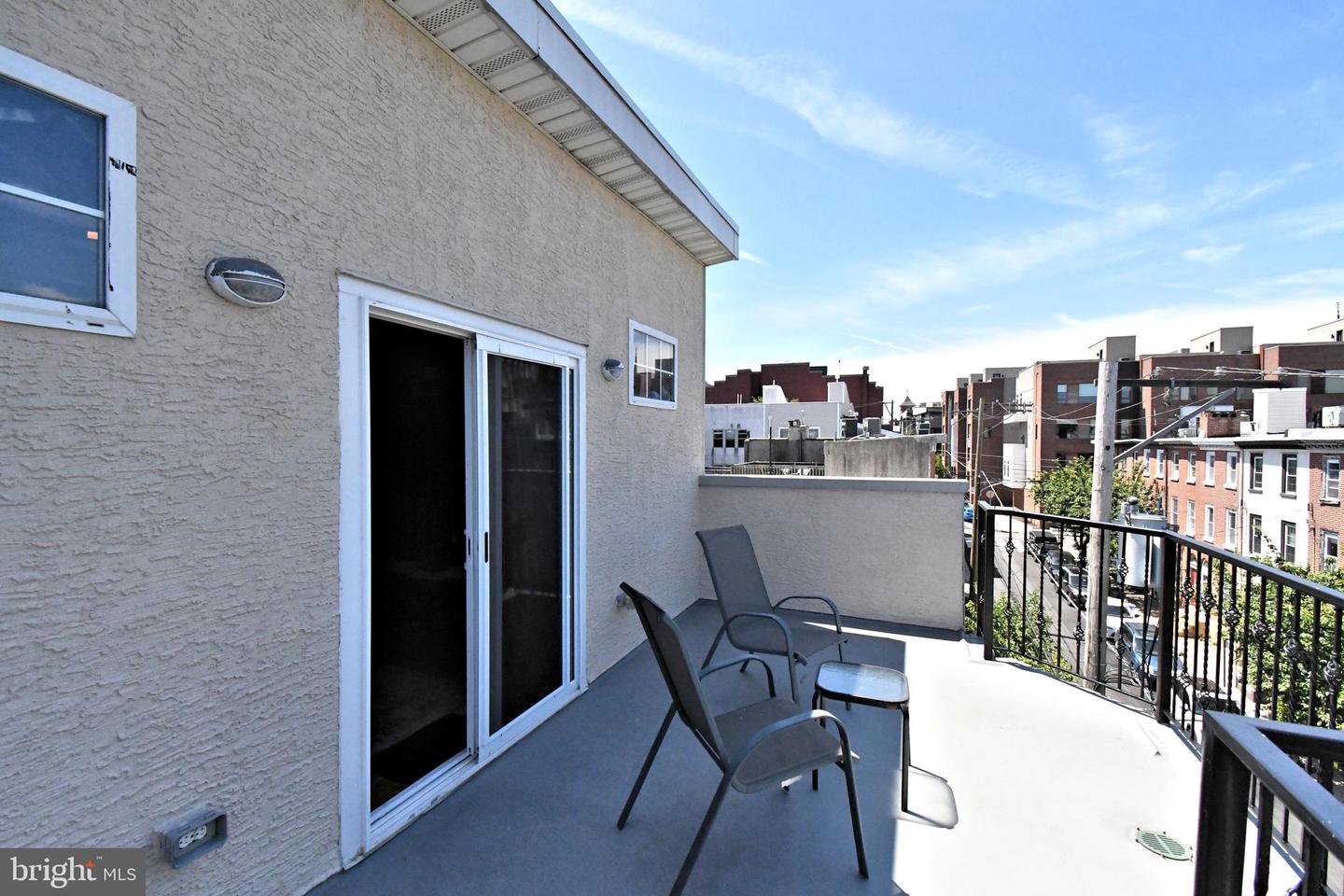 919 N American St Property Photo 43