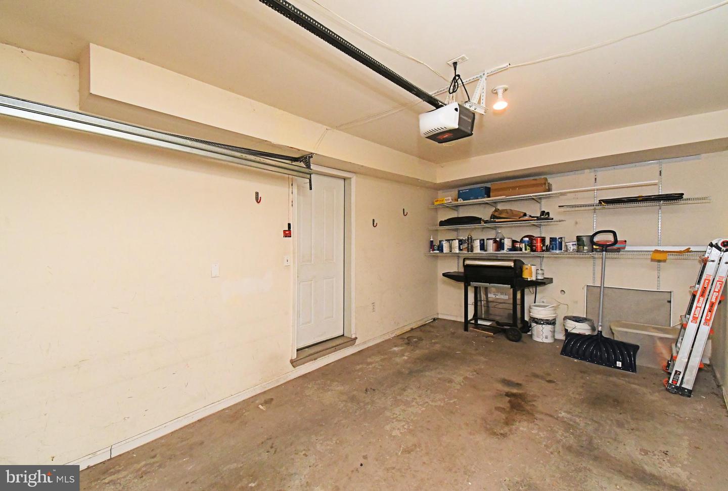 919 N American St Property Photo 59