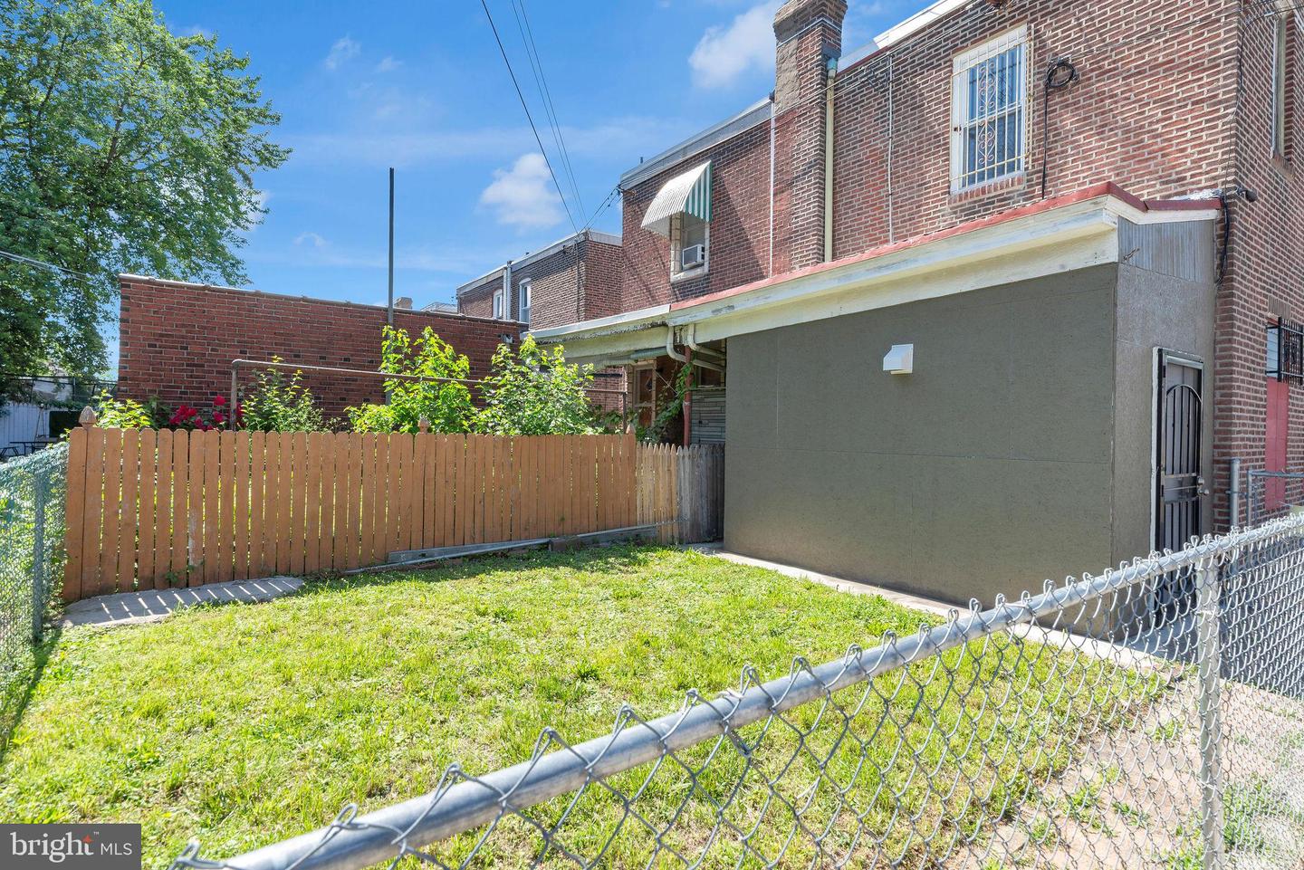 5037 Ditman St Property Photo 4