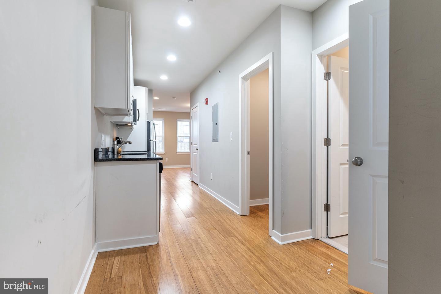 616 S 4th St #1f Property Photo 4