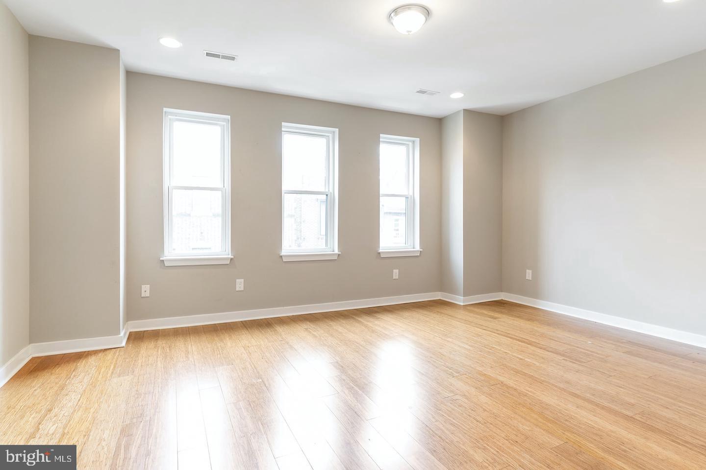 616 S 4th St #1f Property Photo 6
