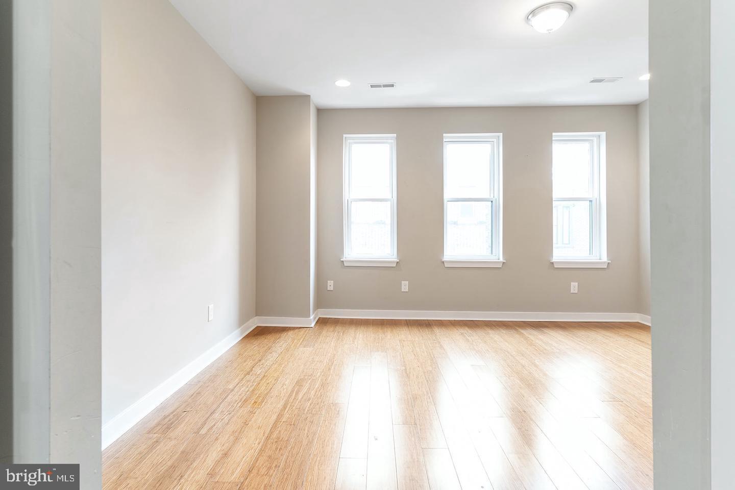 616 S 4th St #1f Property Photo 8