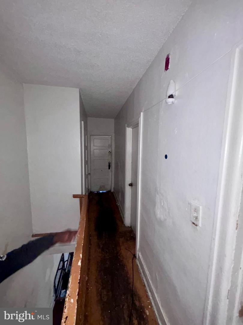 5961 N Leithgow St Property Photo 16