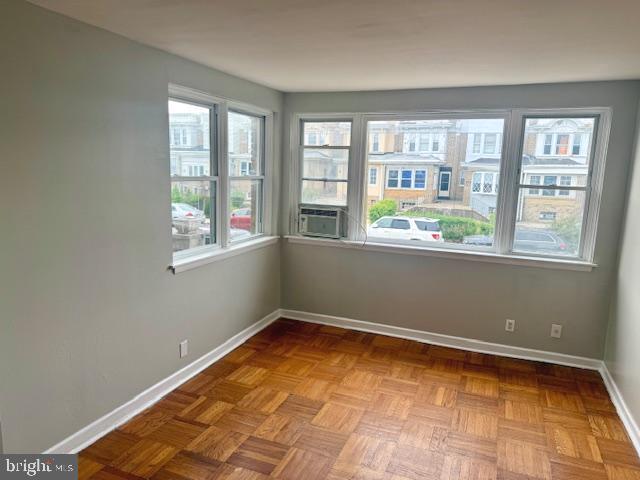 5435 W Berks St Property Photo 4