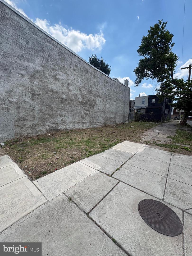 1766 W Juniata St Property Photo 6