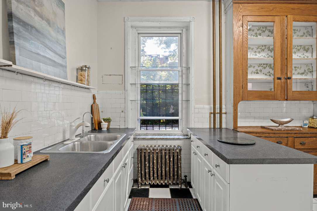 4818 Warrington Ave Property Photo 22