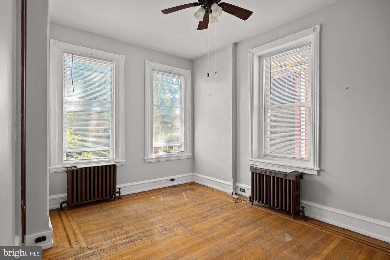 4818 Warrington Ave Property Photo 36