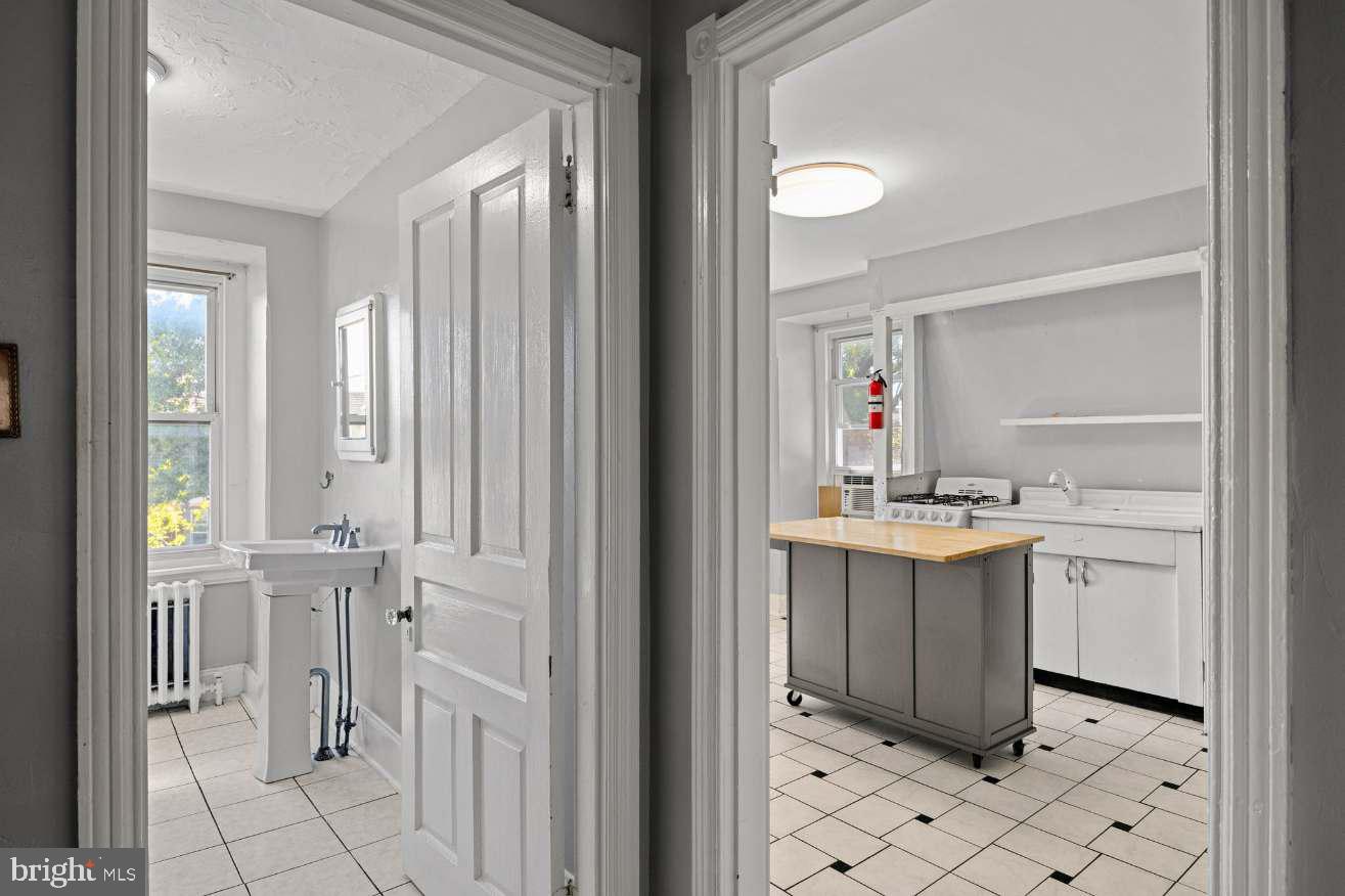 4818 Warrington Ave Property Photo 43