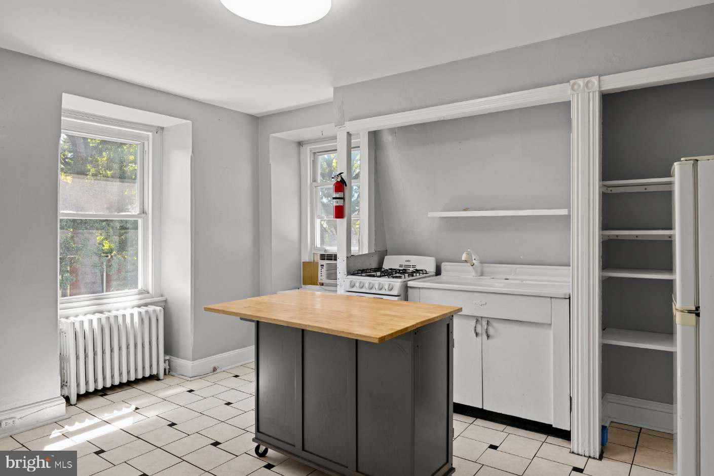 4818 Warrington Ave Property Photo 45
