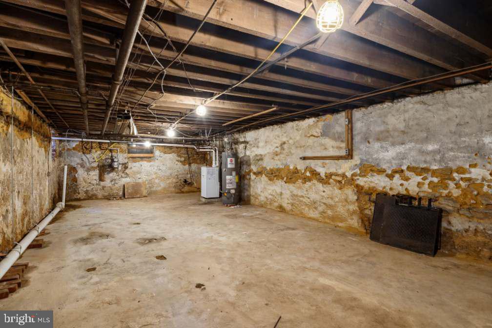 4818 Warrington Ave Property Photo 49