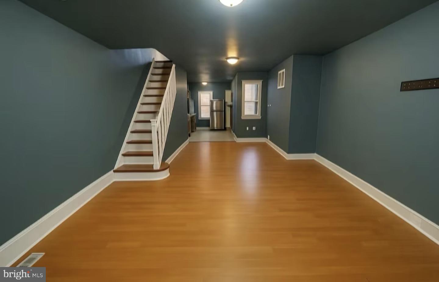 2115 SIGEL ST Property Photo 1