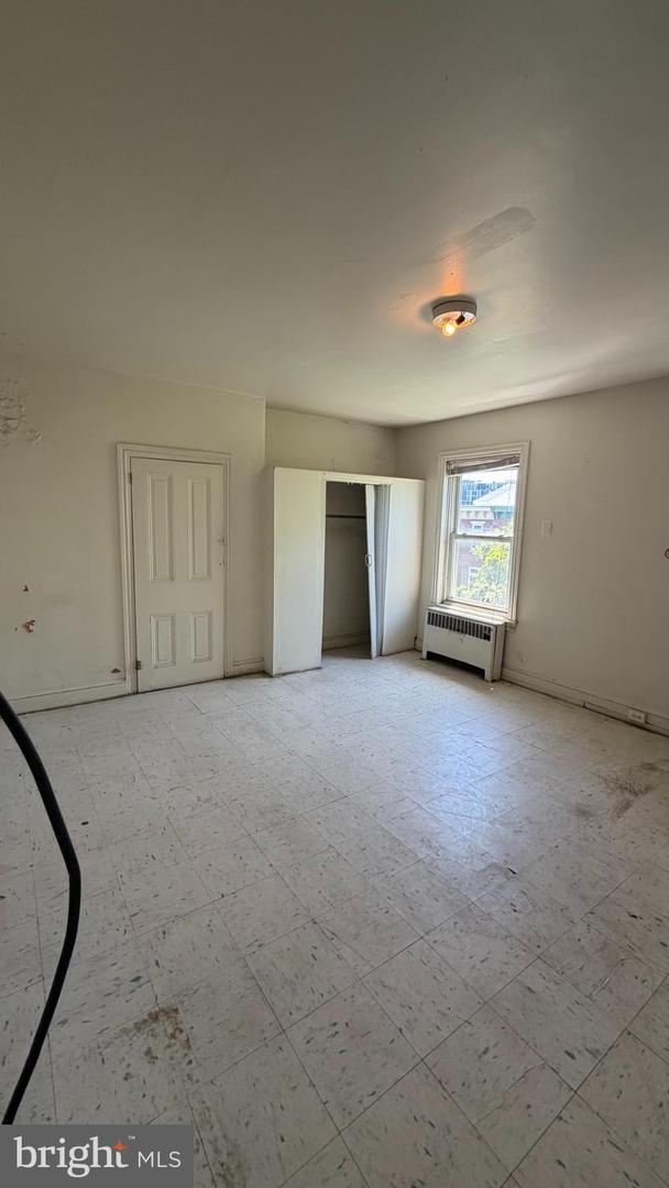 1517-17 Christian St Property Photo 10