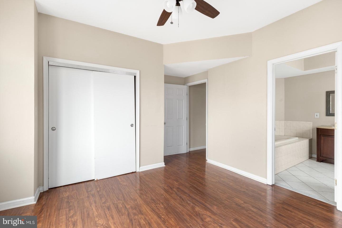 2100 S Lambert St Property Photo 16