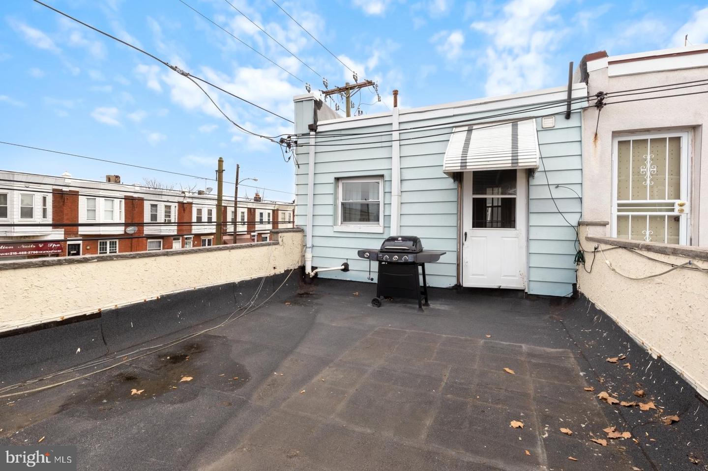 2100 S Lambert St Property Photo 23