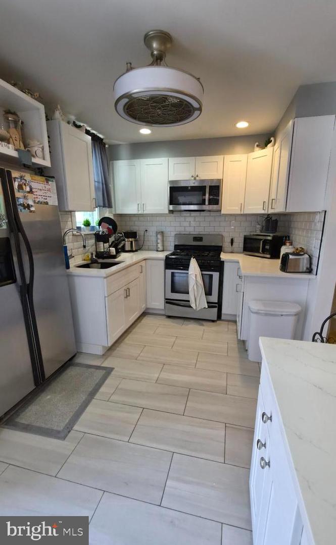 4113 Comly St Property Photo 9