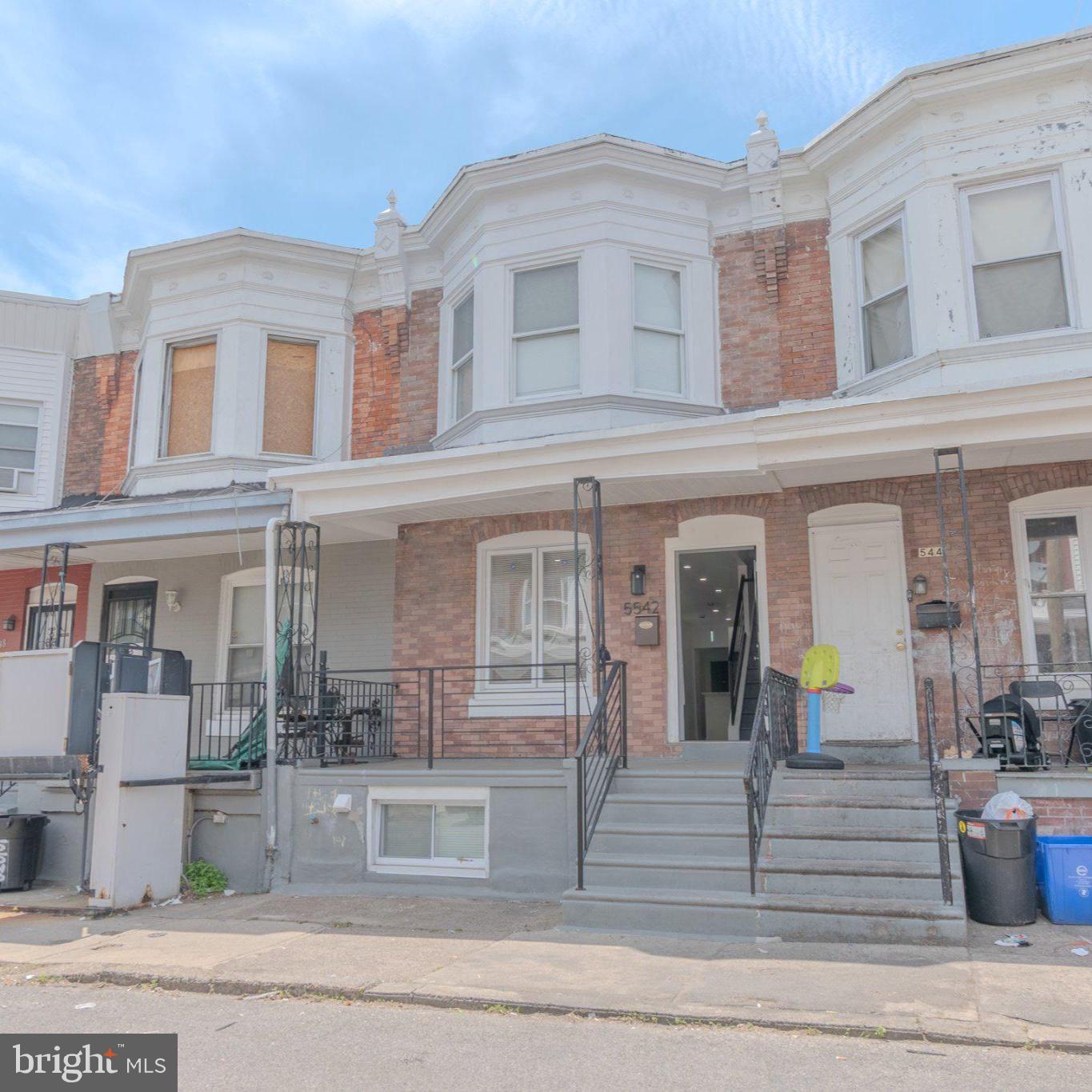 5542 Pemberton St Property Photo 3