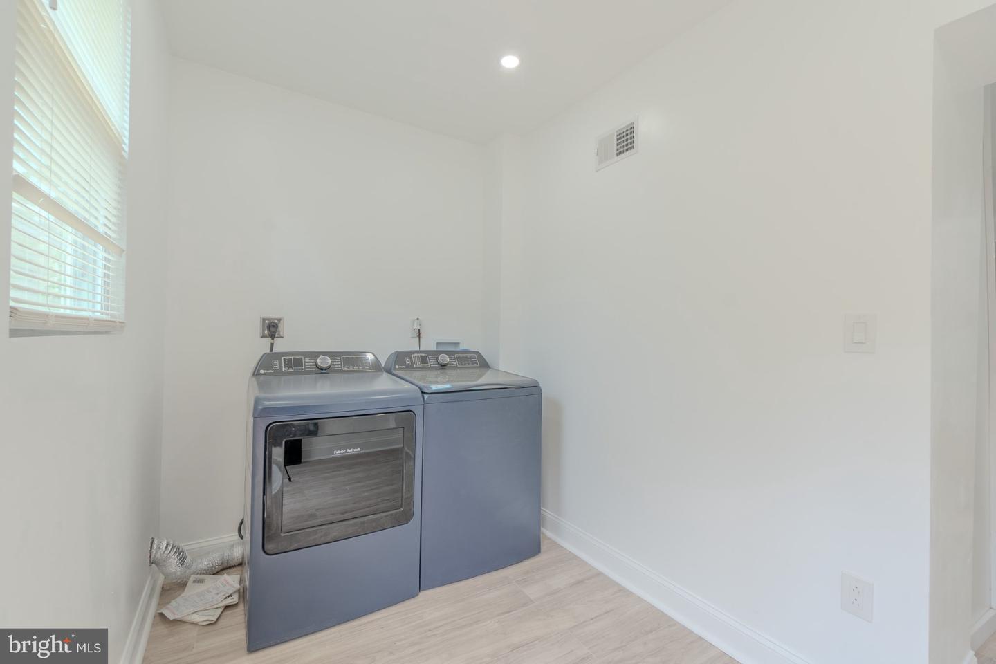 5542 Pemberton St Property Photo 13