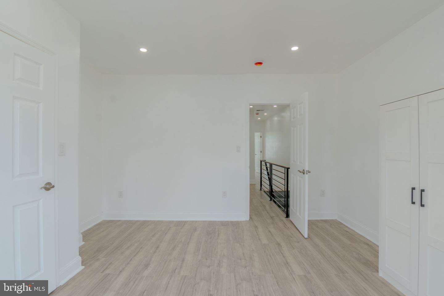 5542 Pemberton St Property Photo 15