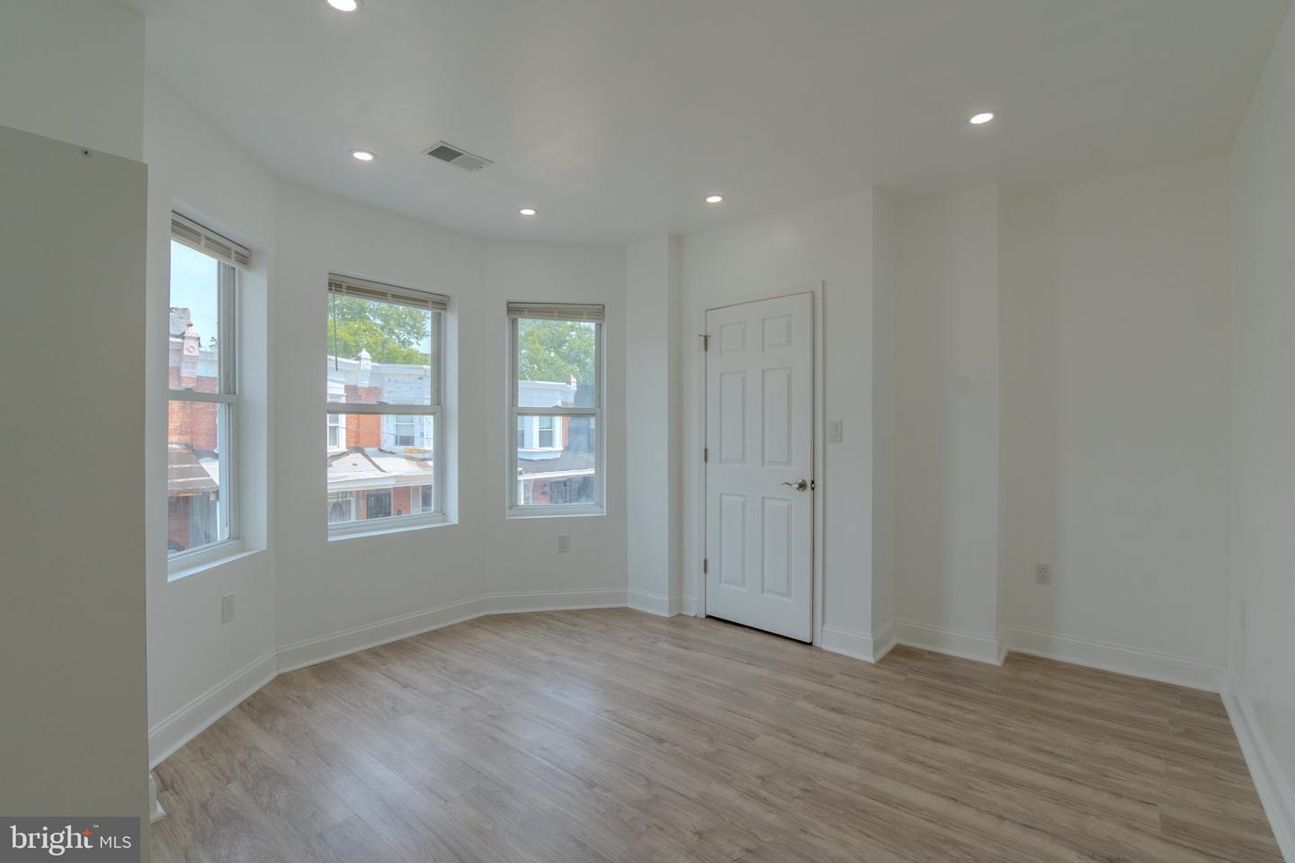 5542 Pemberton St Property Photo 16