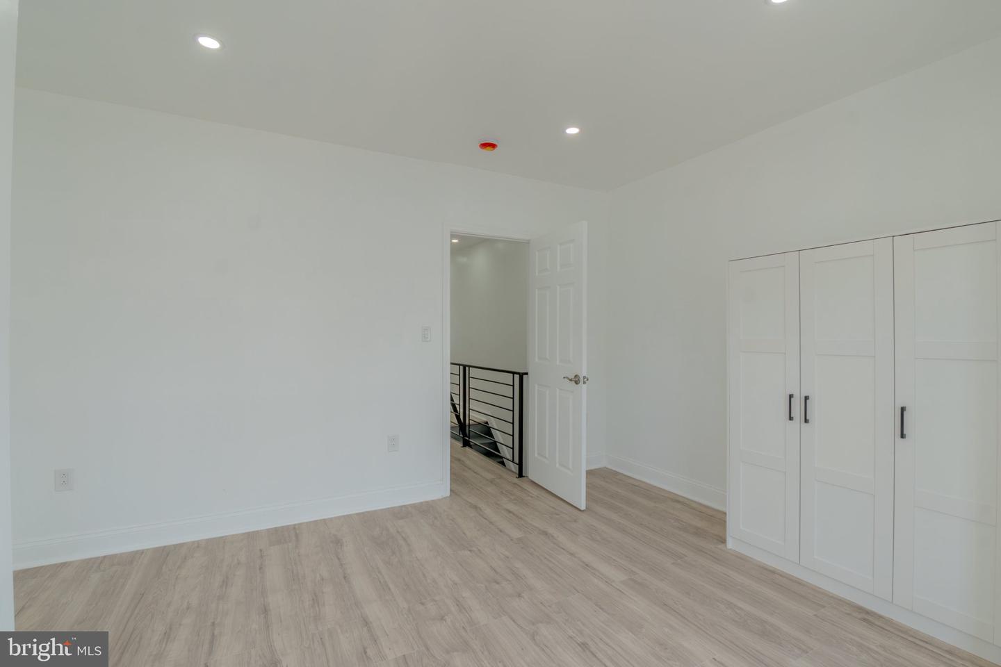 5542 Pemberton St Property Photo 20