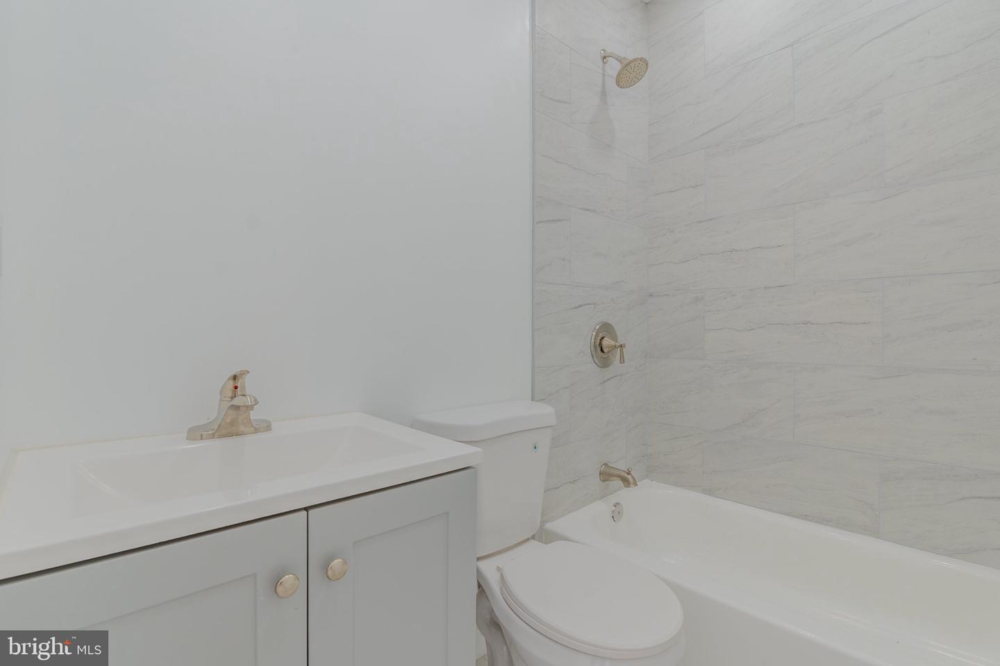 5542 Pemberton St Property Photo 21
