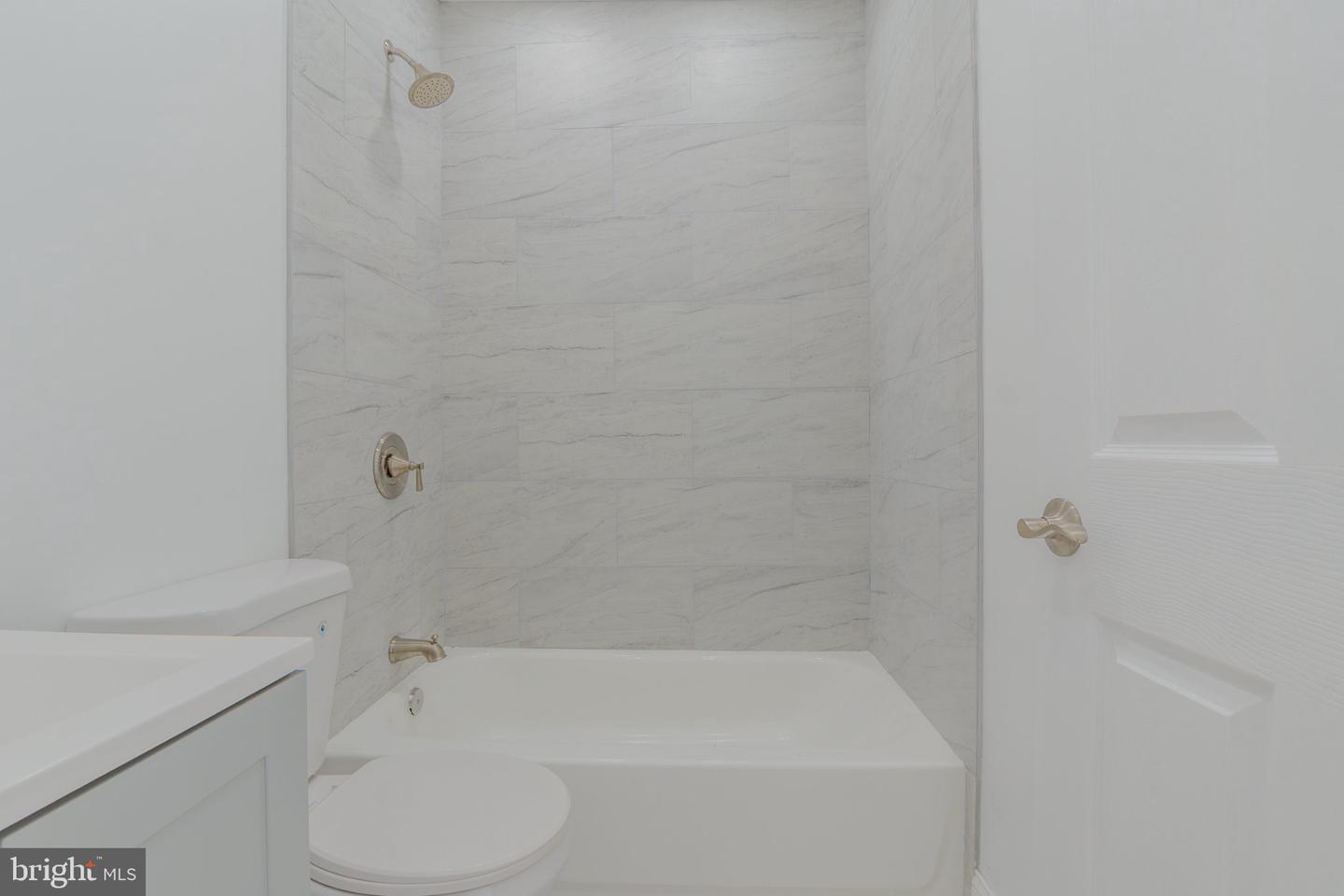 5542 Pemberton St Property Photo 22