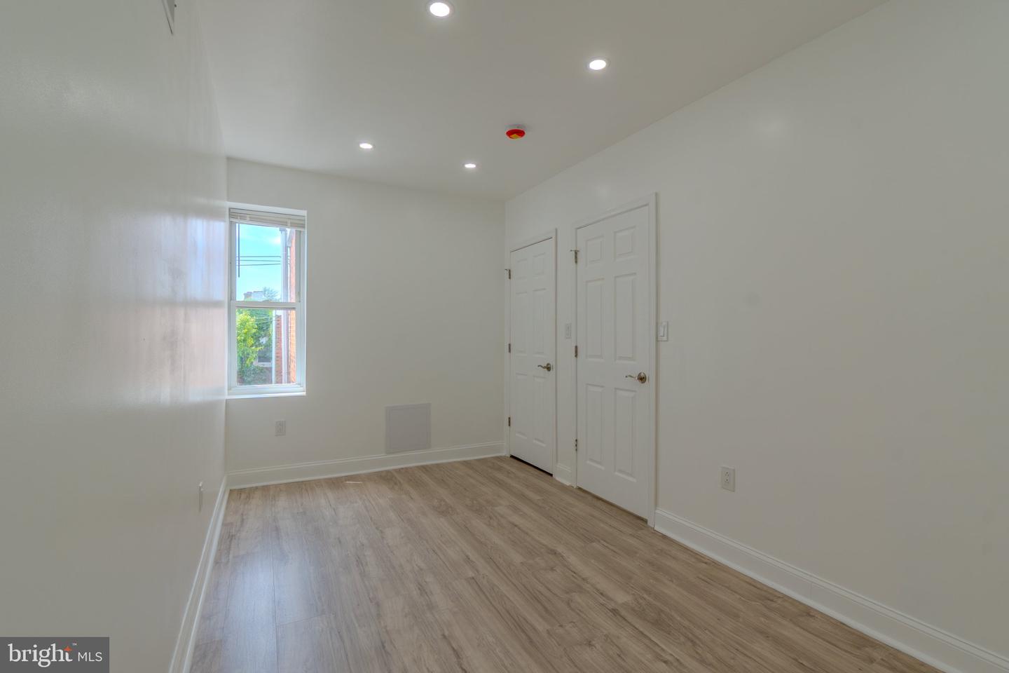 5542 Pemberton St Property Photo 29