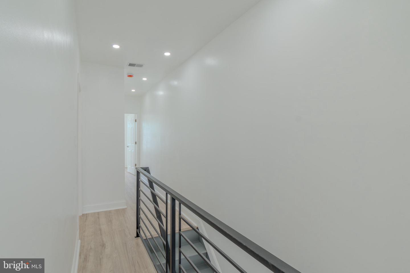 5542 Pemberton St Property Photo 32