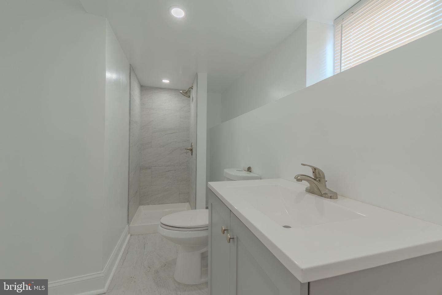 5542 Pemberton St Property Photo 33