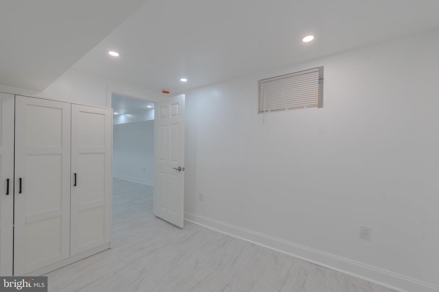 5542 Pemberton St Property Photo 35