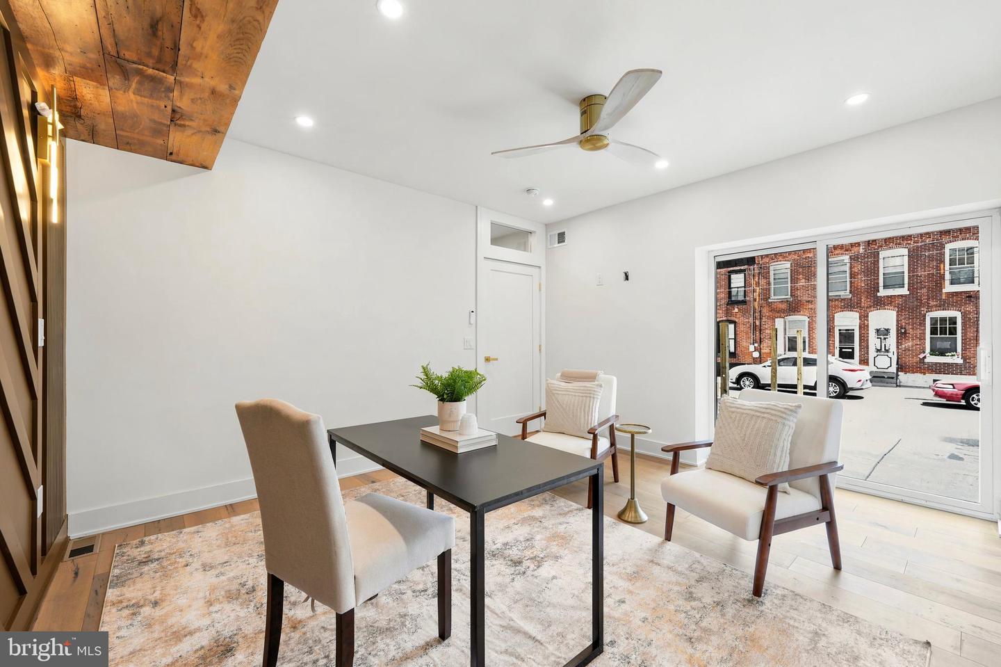 2506-8 E York St Property Photo 17
