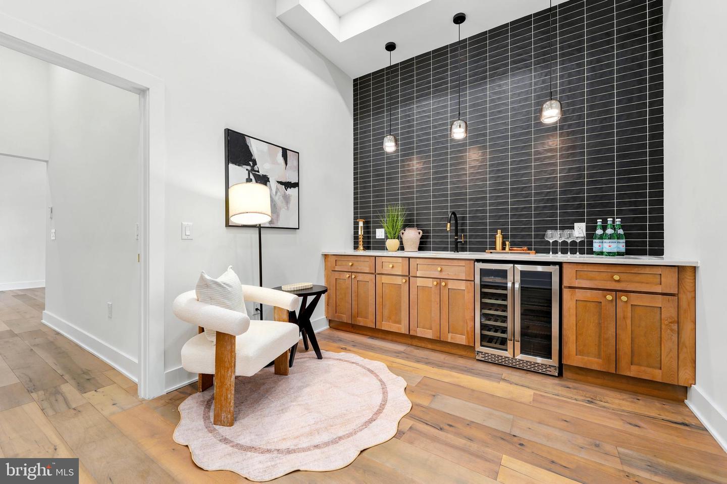 2506-8 E York St Property Photo 19