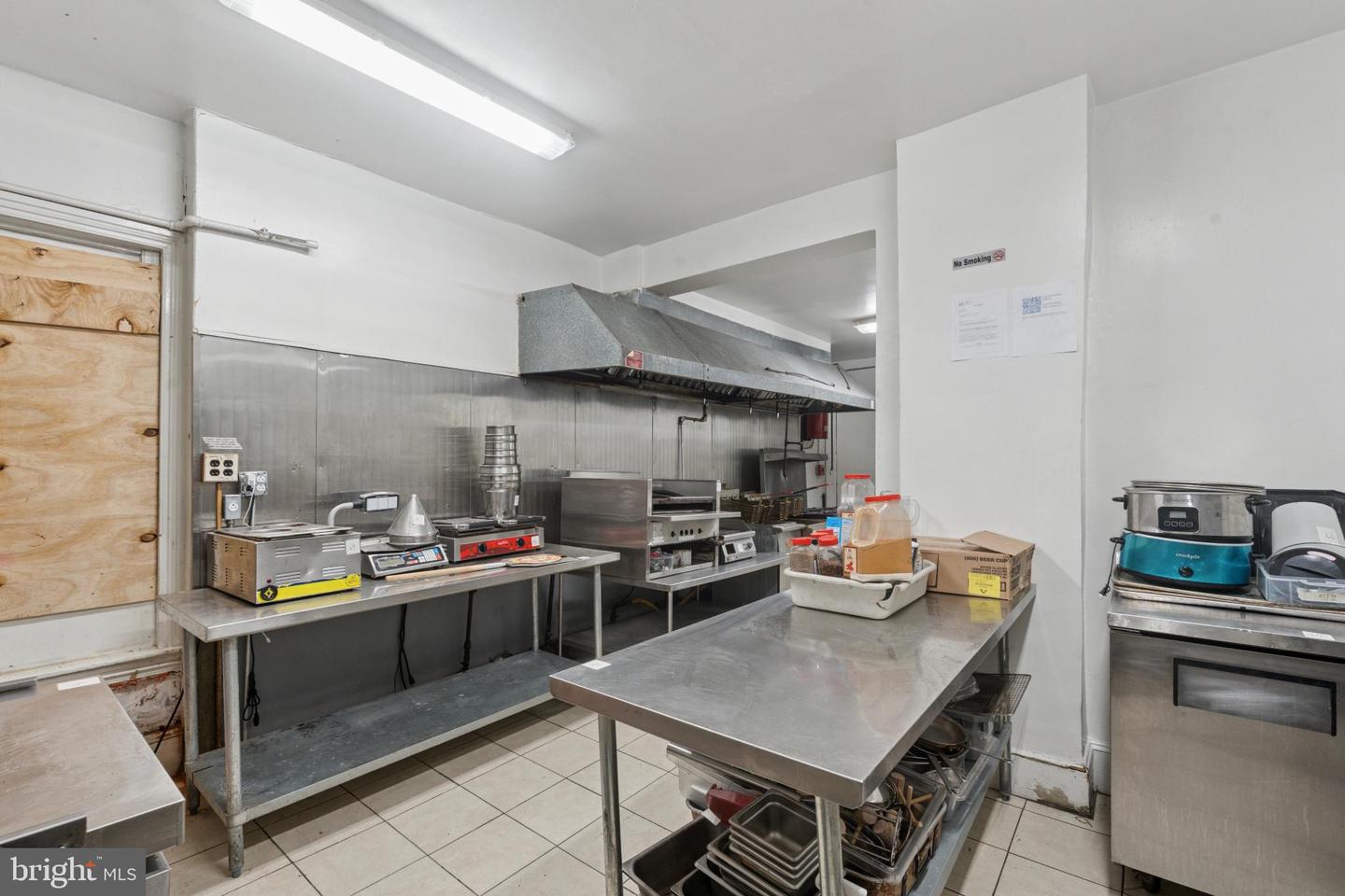 4742 Richmond St Property Photo 13