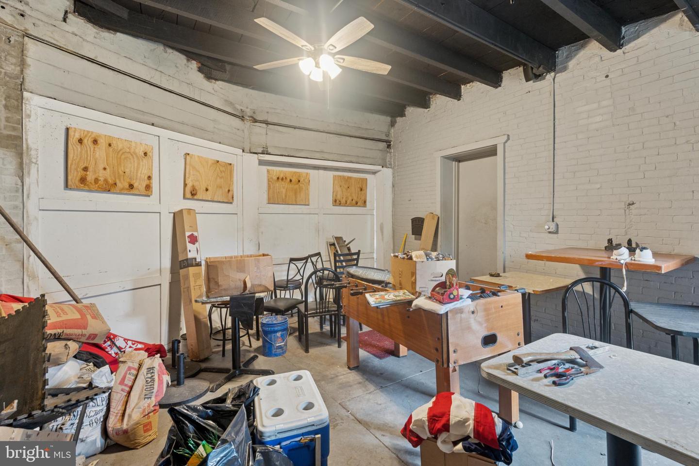 4742 Richmond St Property Photo 21