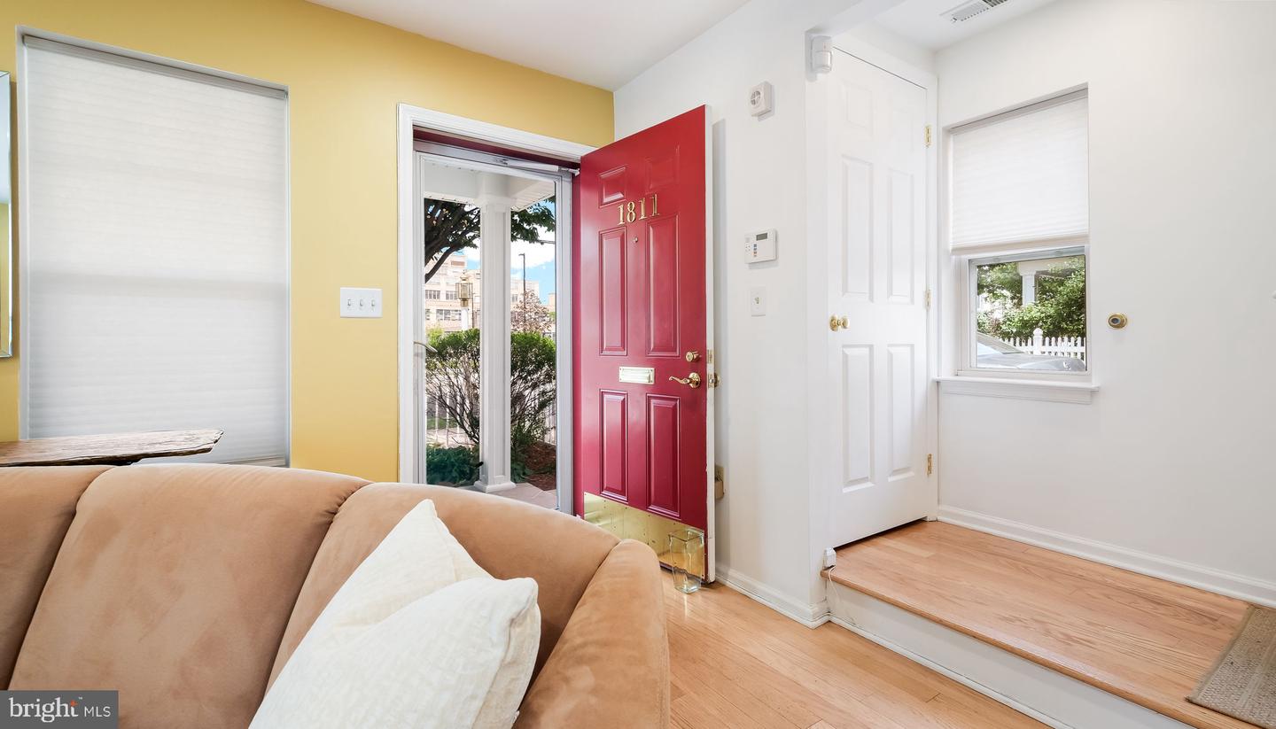 1811 N Franklin St Property Photo 6