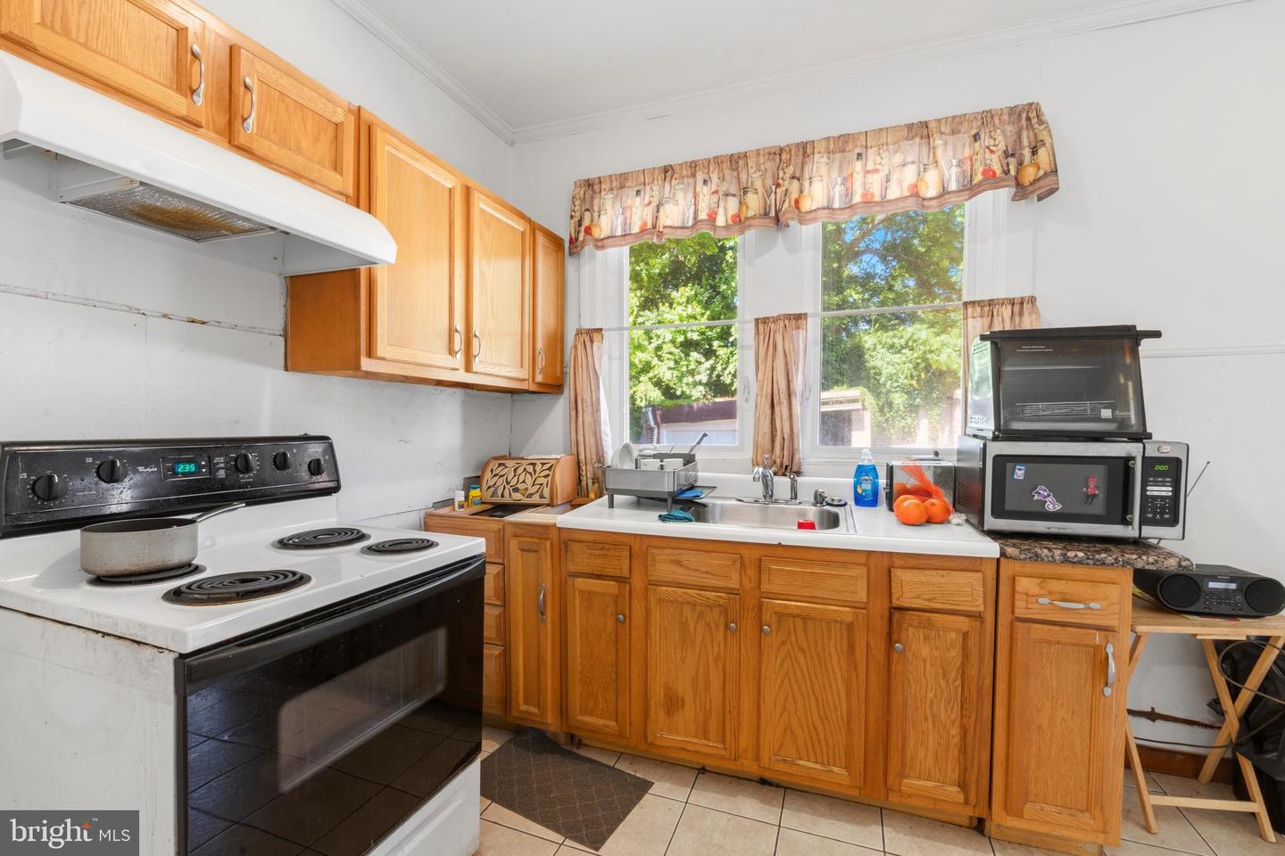 6211 Wayne Ave Property Photo 18
