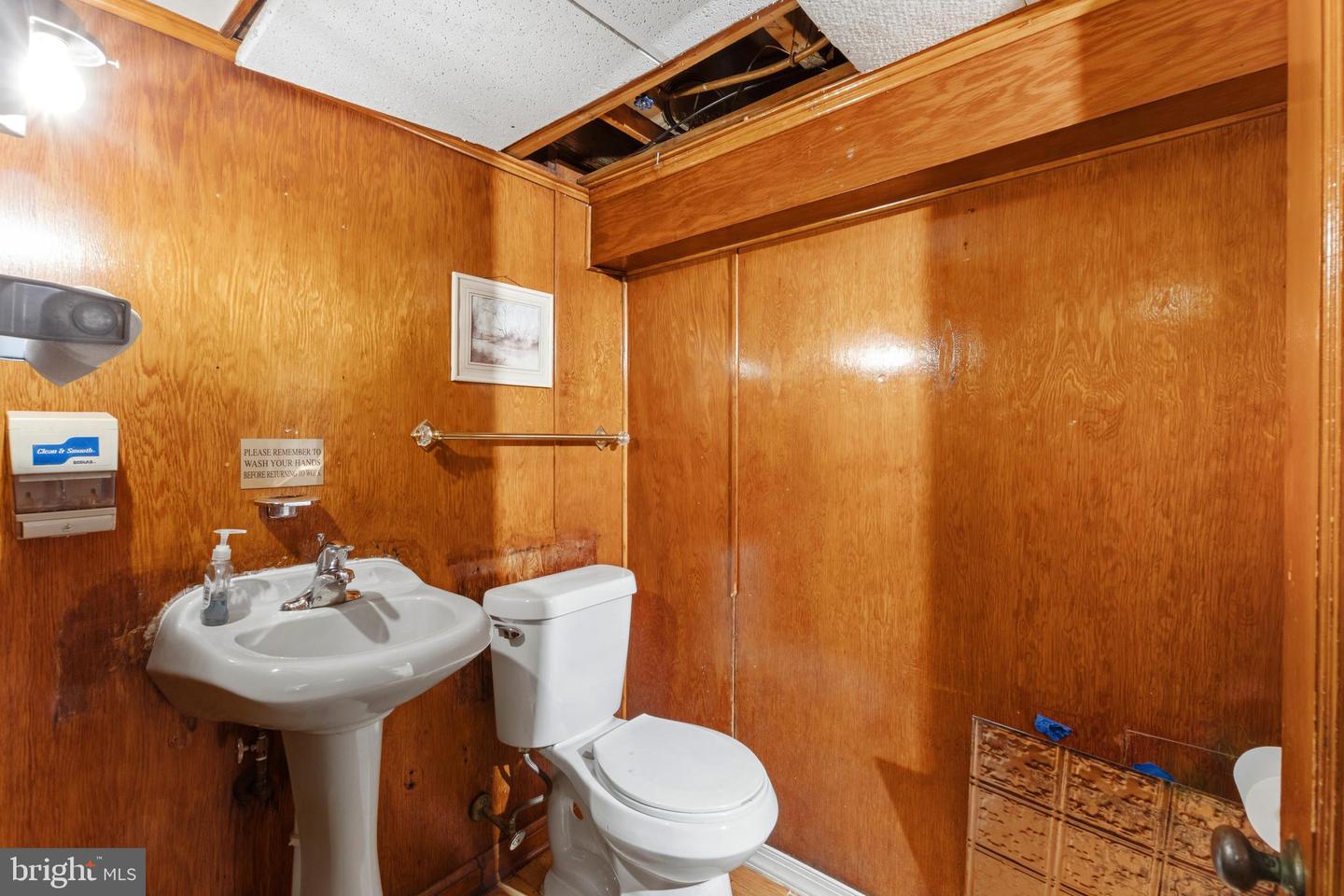6211 Wayne Ave Property Photo 26