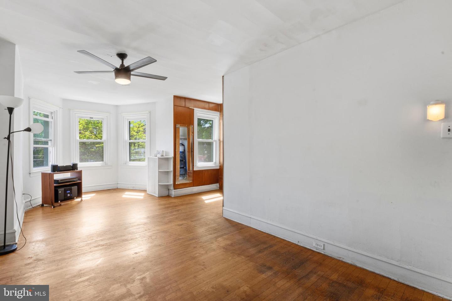 6211 Wayne Ave Property Photo 30