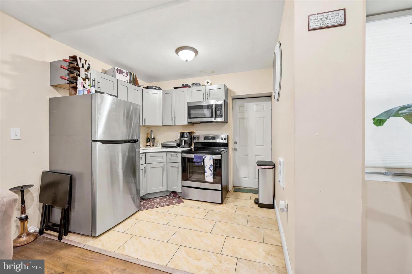 2525 W Sterner St Property Photo 9