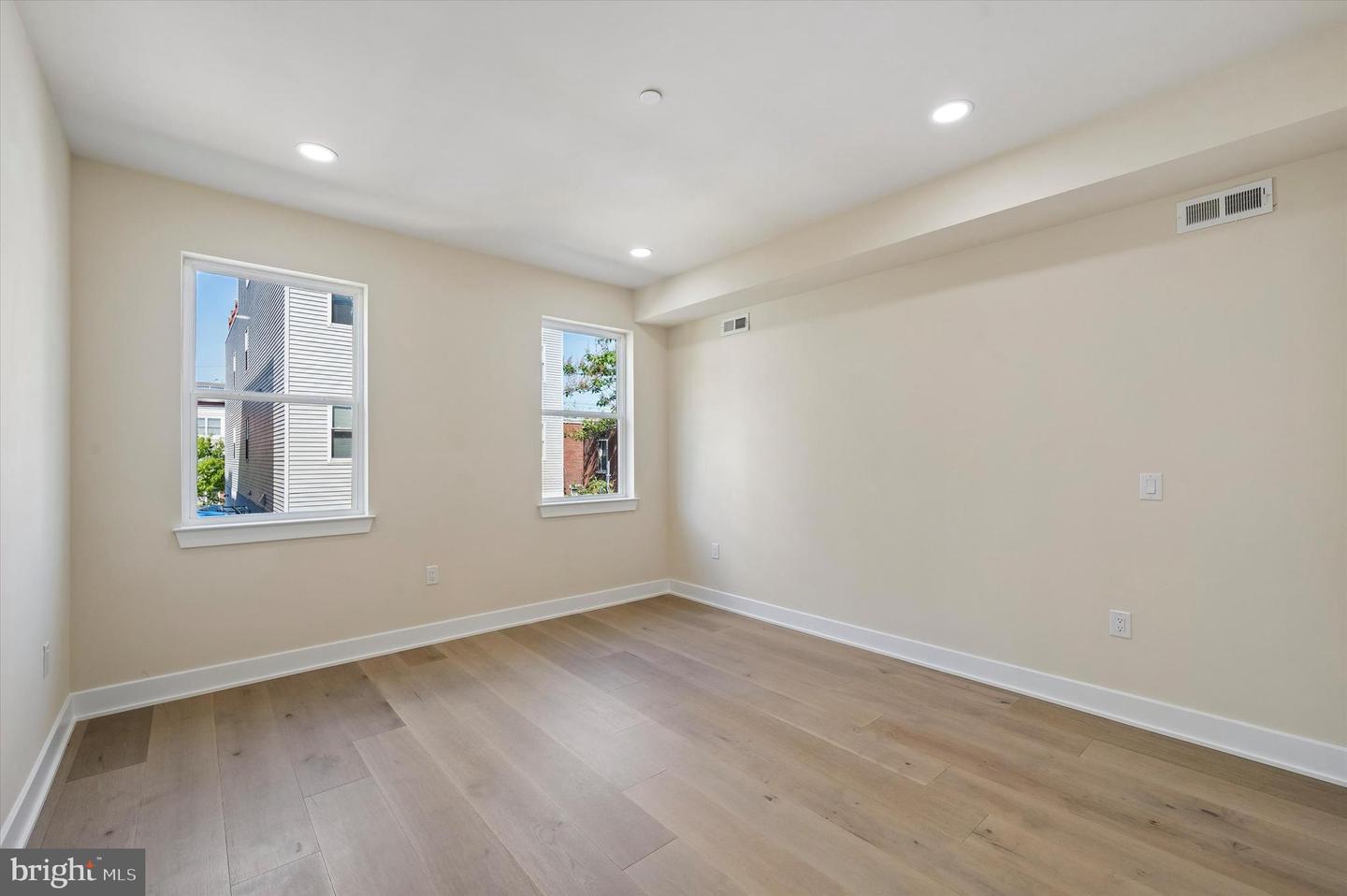 636 N Shedwick St Property Photo 15