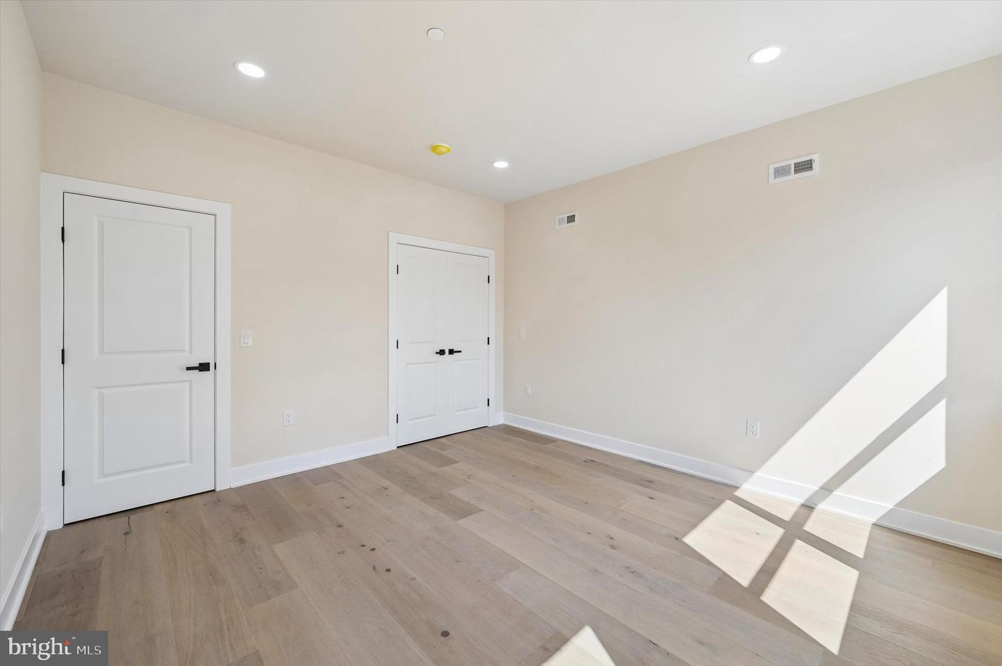 636 N Shedwick St Property Photo 21