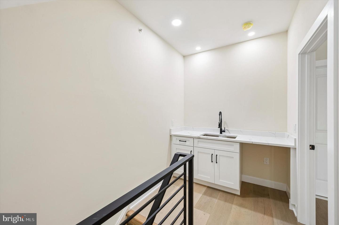 636 N Shedwick St Property Photo 22